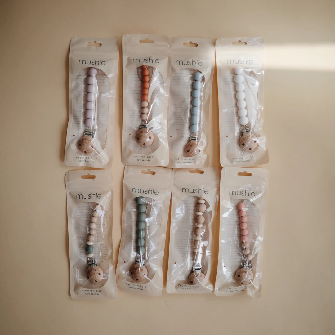 Mushie Cloudy Mauve Cleo Pacifier Clip 4 Mushie Cloudy Mauve Cleo Pacifier Clip