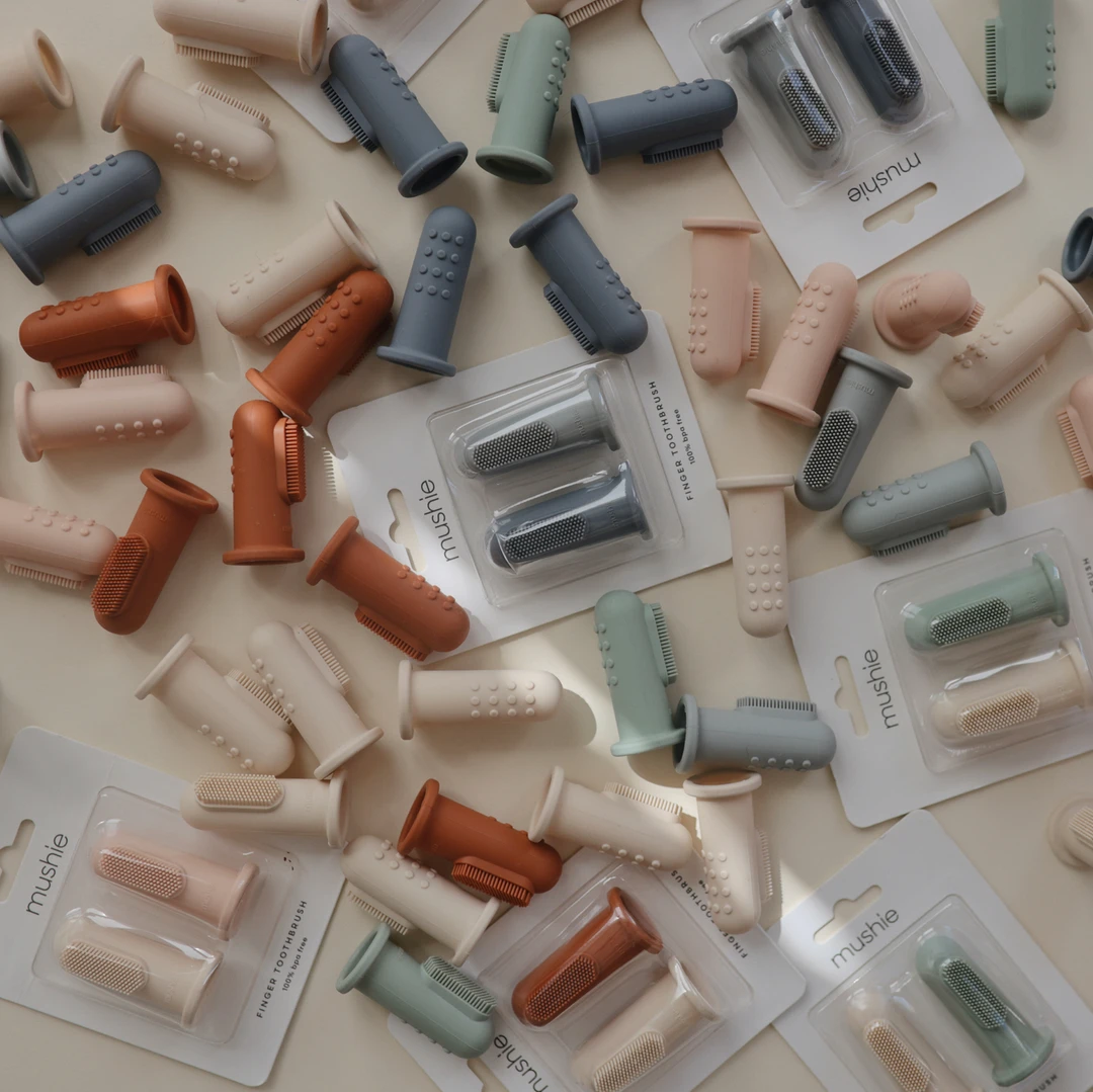 Mushie Bath Goods Tradewinds + Stone Finger Toothbrush 4 Mushie Bath Goods Tradewinds + Stone Finger Toothbrush