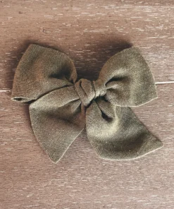 Mae + Skye Linen Moss Oversized Pinwheel Hair Clip Headwear