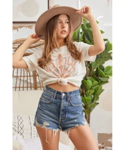 J+j Graphic Tees Nashville Cream Tee